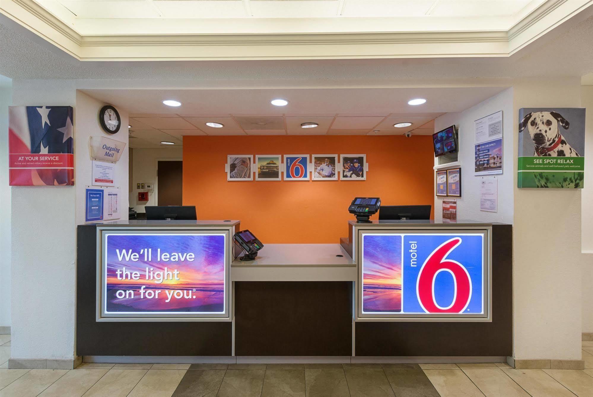 Motel 6-Columbia, Sc - Fort Jackson Area Luaran gambar